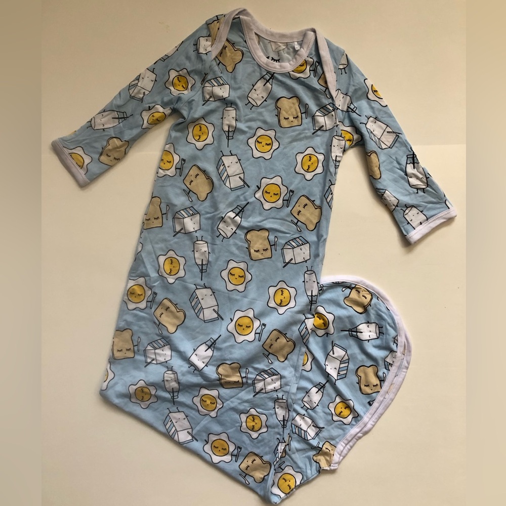 NWOT Little Sleepies Blue Breakfast Buddies Knotted Newborn Gown